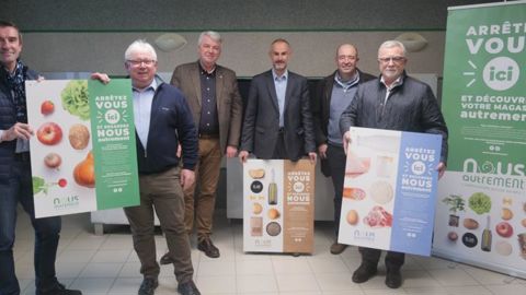 Le 10 janvier 2022, les membres de l’Alliance BFC ont présenté à la presse la marque « Nous autrement ». De gauche à droite, Christophe Richardot, DG de l’Alliance BFC et de Dijon céréales, Clément Tisserand, président de l’Alliance BFC et de Terre Comtoise, Bertrand Combemorel, DG de Bourgogne du Sud, Frédéric Moine, DG de Terre Comtoise, Lionel Borey, président de Bourgogne du Sud, et Didier Lenoir, président de Dijon céréales.