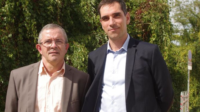 Gérard Lavinal, président du groupe Capel (à g.), et Pierre-Olivier Prévot, directeur général depuis juillet 2018, ont présenté leur plan d’action à huis clos aux adhérents, lors de l’assemblée générale du 27 juin à Gramat (Lot). © C. DZIEGIEL/CAPEL