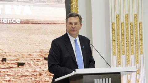 « C’est la raison de notre annonce aujourd’hui : proposer des incitations aux agriculteurs qui souhaitent partager leurs pratiques plus amplement », a déclaré James C. Collins Jr, CEO de Corteva Agriscience, lors de l’annonce de ce programme, le 16 octobre. © L. PETIT