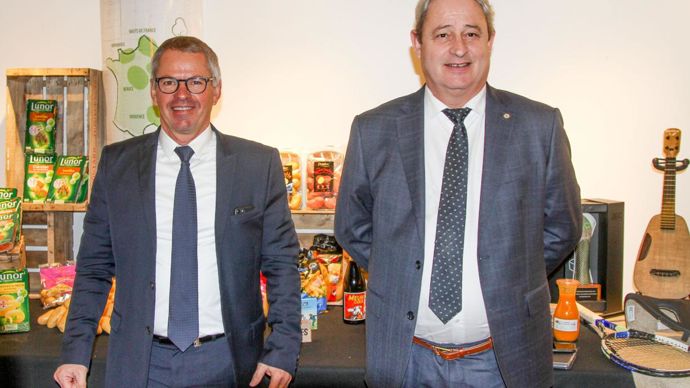 « Les métiers historiques sont toujours extrêmement importants pour nous. C’est le dénominateur commun entre tous les adhérents de la coopérative », insiste Patrick Aps (à dr.), DG de NatUp, en présence du président Jean-Charles Deschamps. © A. DUFUMIER
