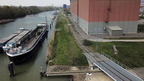 Le trafic ferroviaire de céréales est très limité depuis le début de la grève SNCF, le 5 décembre, qui perturbe l’activité des silos embranchés sur le rail. © C. FAIMALI