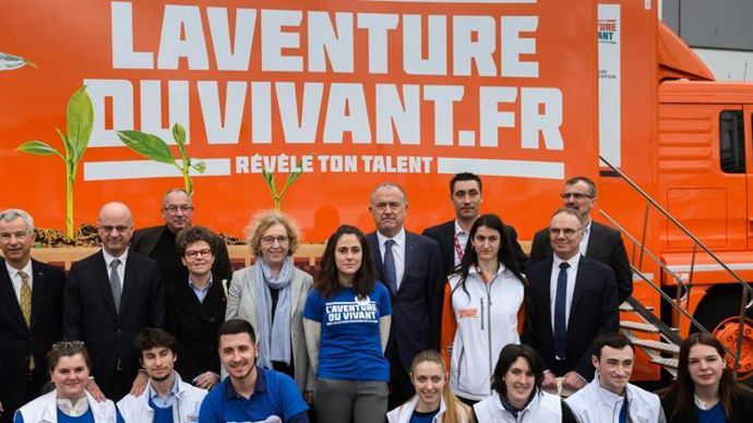 Inauguration du camion de « L’aventure du vivant » lors du Sia 2020 par trois ministres : Didier Guillaume (Agriculture), Muriel Pénicaud (Travail) et Jean-Michel Blanquer (Éducation nationale).