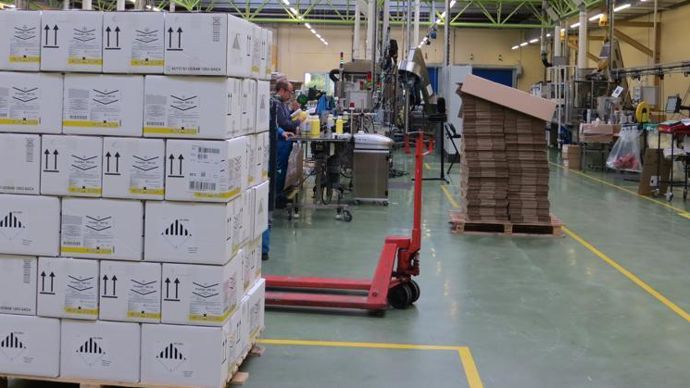 Parmi les 19 usines phytos sur le sol français, toutes font de la formulation, comme ici chez Bayer à Marle (Aisne), sauf une. Les matières premières viennent d’ailleurs, et la situation pourrait se tendre pour les approvisionnements. © M. COISNE