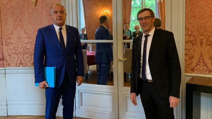 Rencontre entre Didier Guillaume, ministre de l’Agriculture, et Dominique Chargé, président de La Coopération agricole, jeudi 18 juin.