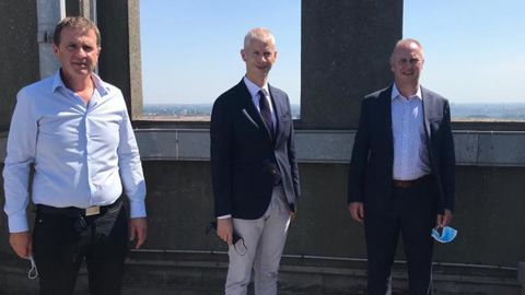 Laurent Bué, président de Nord Céréales (à g.), Franck Riester, ministre délégué chargé du Commerce extérieur et de l’Attractivité, Joël Ratel, DG.