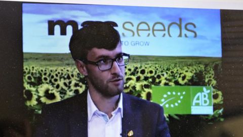 Vincent Portier, responsable grandes cultures chez Mas Seeds : « Même si nos ventes de semences bio ont plus que doublé au cours des dernières années, elles ne représentent encore que 0,8 % de notre chiffre d’affaires. » © B. CAILLIEZ