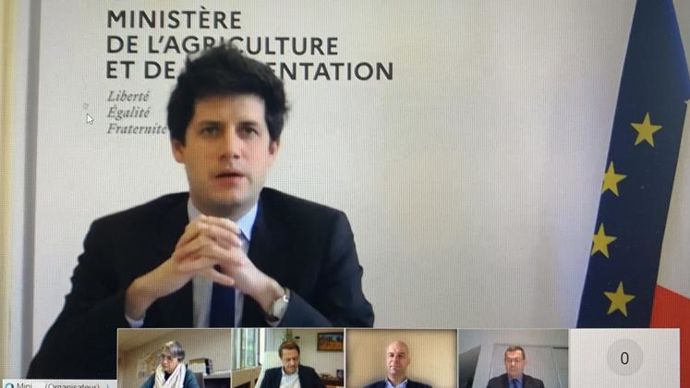 Julien Denormandie veut faire gagner dix points de souveraineté protéique à la France en dix ans. © R. FOURREAUX