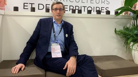 Sans rien enlever au drame humain de la guerre en Ukraine, c’est une nouvelle période compliquée à gérer pour la filière agricole et agroalimentaire, et qui pointe de nouveau « la nécessité d’assurer plus que jamais notre souveraineté alimentaire », souligne Dominique Chargé, président de La Coopération agricole, depuis leur stand au Salon international de l’agriculture. ©H.LAURANDEL.