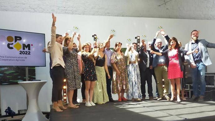 Les représentants des lauréats Coop Com lors de la cérémonie de remise des prix, jeudi 16 juin, à Paris. © L. ANDREUX