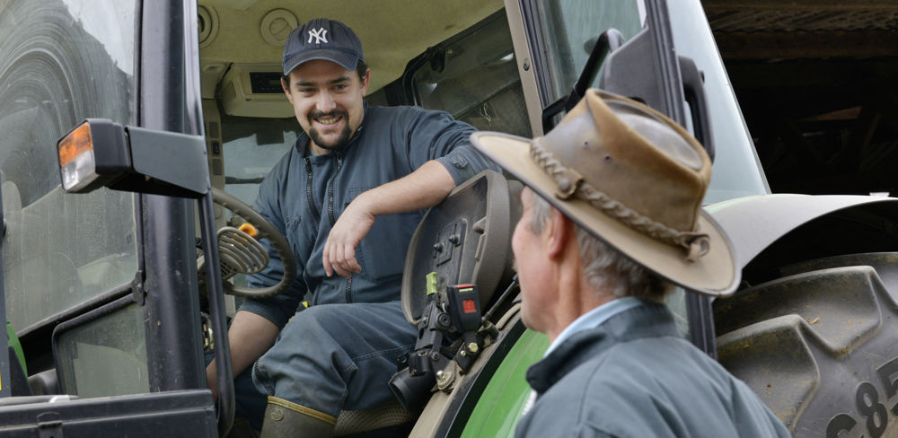 Le ministre de l'Agriculture estime que le phénomène de départ en retraite s'accélère. Le ministre de l'Agriculture estime que le phénomène de départ en retraite s'accélère.