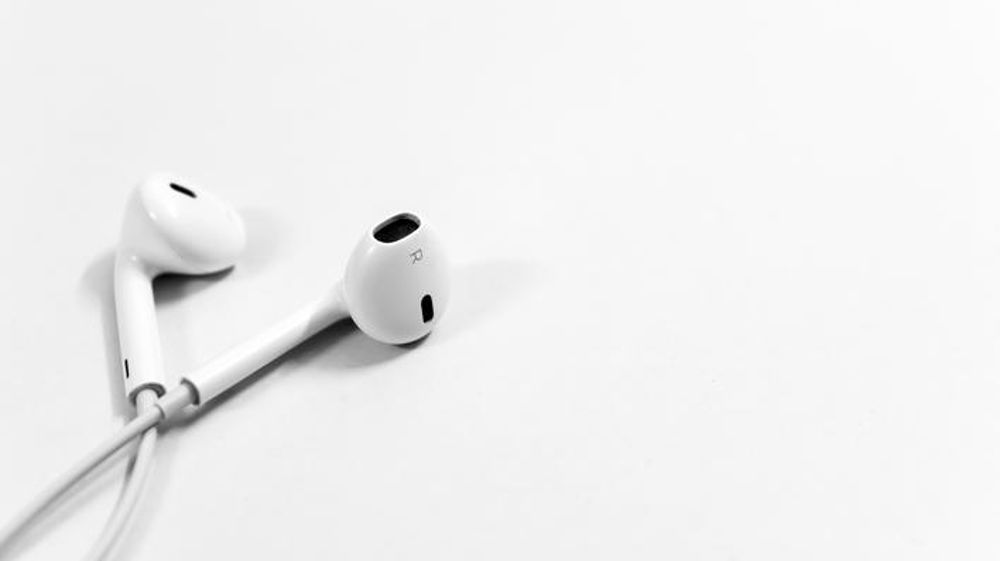 Des playlists musicales pour travailler en  musique - Unsplash
