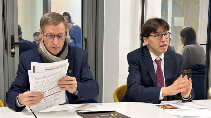 Dominique Chargé, président de La Coopération agricole (à g.), et Frédéric Dabi, DG de l'Ifop, lors de la conférence de presse du 13 décembre à Paris.