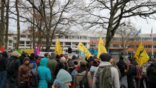 La Confédération paysanne et le collectif Bassines non merci ont manifesté ce jeudi 15 novembre à Orléans. La Confédération paysanne et le collectif Bassines non merci ont manifesté ce jeudi 15 novembre à Orléans.