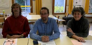 De gauche à droite : Denis Perreau, secrétaire national de la Confédération paysanne, Nicolas Girod, porte-parole et Véronique Marchesseau, secrétaire générale. De gauche à droite : Denis Perreau, secrétaire national de la Confédération paysanne, Nicolas Girod, porte-parole et Véronique Marchesseau, secrétaire générale.