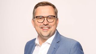« Cette promotion m’honore et m’oblige, afin de continuer à accompagner Isigny-Sainte-Mère et ses équipes sur la voie durable de la qualité et de l’excellence », a déclaré Gérald Andriot, lors de sa prise de fonction de DG de la coopérative. « Cette promotion m’honore et m’oblige, afin de continuer à accompagner Isigny-Sainte-Mère et ses équipes sur la voie durable de la qualité et de l’excellence », a déclaré Gérald Andriot, lors de sa prise de fonction de DG de la coopérative.