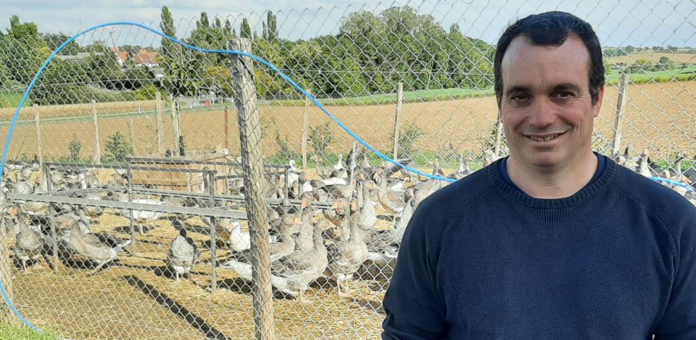 Toutes les deux semaines, Nicolas Lechner élabore sa gamme de produits à base de canard, et d’oies en fin d’année.