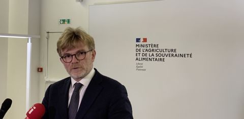 Marc Fesneau a annoncé qu'aucune dérogation pour l'utilisation des néonicotinoïdes sur semences de betteraves ne serait déposée pour 2023. Marc Fesneau a annoncé qu'aucune dérogation pour l'utilisation des néonicotinoïdes sur semences de betteraves ne serait déposée pour 2023.