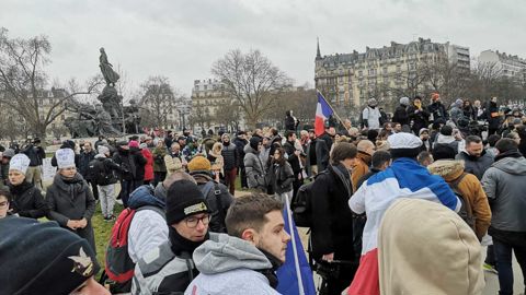 Le cortège d'artisans venu manifester pour la profession.