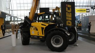 L'Agrimax 50.8 est équipé d'une véritable transmission à variation continue. L'Agrimax 50.8 est équipé d'une véritable transmission à variation continue.