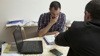 L'aide à la relance (Area) prend en charge les frais bancaires liés à la restructuration de l’endettement. L'aide à la relance (Area) prend en charge les frais bancaires liés à la restructuration de l’endettement.