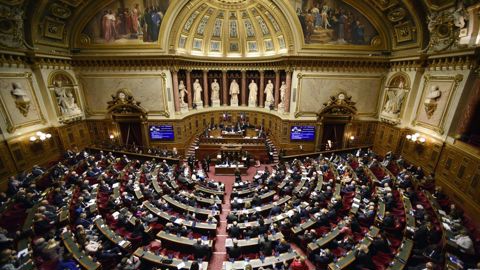 Le gouvernement doit rendre un rapport sur le nouveau calcul des retraites agricoles dans les trois mois du vote de la loi. Le gouvernement doit rendre un rapport sur le nouveau calcul des retraites agricoles dans les trois mois du vote de la loi.
