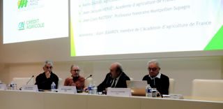 Karim Daoud, Omar Bessaoud, Jean-Jacques Hervé et Jean-Louis Rastoin au colloque de l'Académie de l'Agriculture, le 8 février 2023. Karim Daoud, Omar Bessaoud, Jean-Jacques Hervé et Jean-Louis Rastoin au colloque de l'Académie de l'Agriculture, le 8 février 2023.