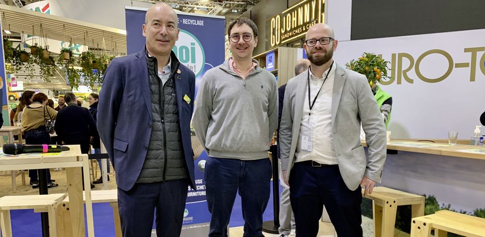 De gauche à droite : Christophe Grison, président d'Adivalor, Vincent Bournaison, agriculteur de la Marne, et Ronan Vanot, directeur général.