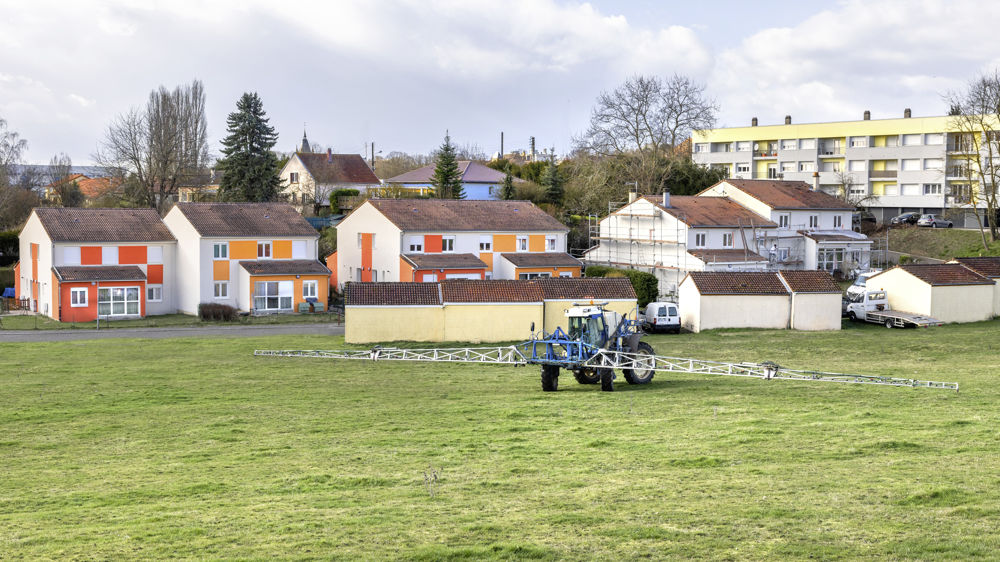 Les produits qui n’ont pas fait l’objet d’une demande recevable auprès de l’Anses se voient désormais appliquer par voie réglementaire une distance de 10 mètres.