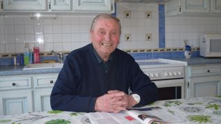 Louis Hamelin, 89 ans, reste curieux de tout, même de ce qui se fait à l’étranger. Louis Hamelin, 89 ans, reste curieux de tout, même de ce qui se fait à l’étranger.