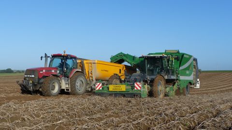 L'arracheuse automotrice à pommes de terre Pouchain Oryx 4.75 évolue L'arracheuse automotrice à pommes de terre Pouchain Oryx 4.75 évolue
