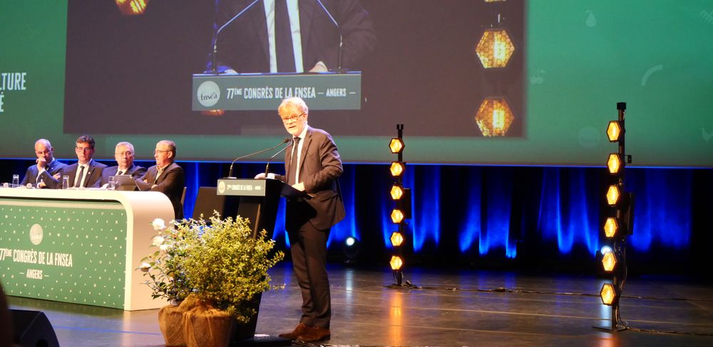 Marc Fesneau, le ministre de l'Agriculture, a annoncé avoir demandé à l’Anses une réévaluation de sa décision sur le S-métolachlore.