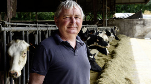 Henri Brichart, vice-président de la FNSEA et ancien président de la FNPL, est aussi éleveur laitier en GAEC avec trois associés sur 215 ha (1 million de litres de lait).