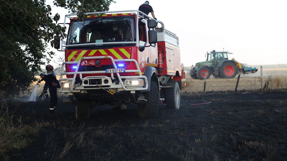 "Nous devons mettre à l'honneur le rôle crucial des agriculteurs dans la prévention des incendies", souligne Olivier Rietmann, sénateur de Haute-Saône et auteur d'une loi en ce sens.