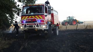 "Nous devons mettre à l'honneur le rôle crucial des agriculteurs dans la prévention des incendies", souligne Olivier Rietmann, sénateur de Haute-Saône et auteur d'une loi en ce sens. "Nous devons mettre à l'honneur le rôle crucial des agriculteurs dans la prévention des incendies", souligne Olivier Rietmann, sénateur de Haute-Saône et auteur d'une loi en ce sens.