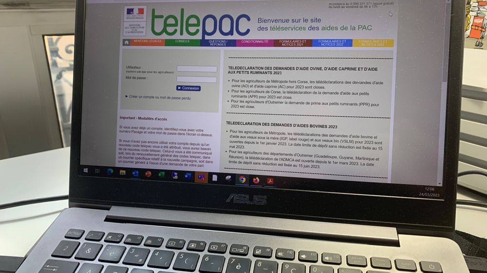 Il est conseillé de se connecter à son compte Telepac chaque début de mois pour pointer la couleur des feux du système de suivi des parcelles.