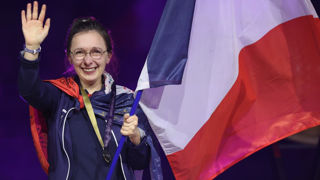 Sylvaine Agator, formatrice en art floral du CNPH-Piverdière, savoure sa médaille d’or au concours mondial Abilympics. Sylvaine Agator, formatrice en art floral du CNPH-Piverdière, savoure sa médaille d’or au concours mondial Abilympics.