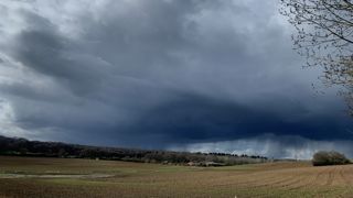 Bien qu'ayant perturbé certains chantiers, le retour de la pluie en France n'a pas été suffisant pour faire remonter le niveau des nappes au niveau moyen. Bien qu'ayant perturbé certains chantiers, le retour de la pluie en France n'a pas été suffisant pour faire remonter le niveau des nappes au niveau moyen.
