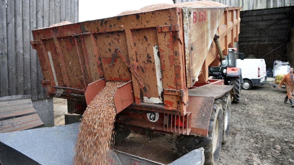 Le groupe Avril et sa filliale Sanders rachète les activités d'alimentation animale du groupe Axéréal pour développer son offre en alimentation animale.