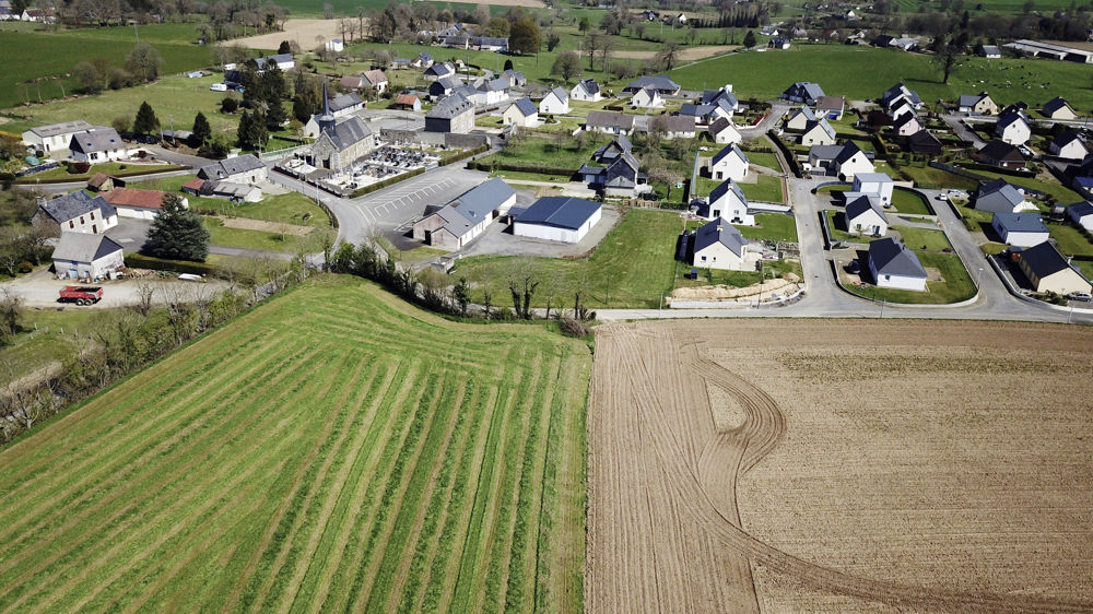 "Le pourcentage ou le volume d'hectares décidé nationalement dans un texte de loi ne peut pas marcher face à la diversité des territoires", explique Sébastien Miossec, président délégué de l'association Intercommunalités de France.