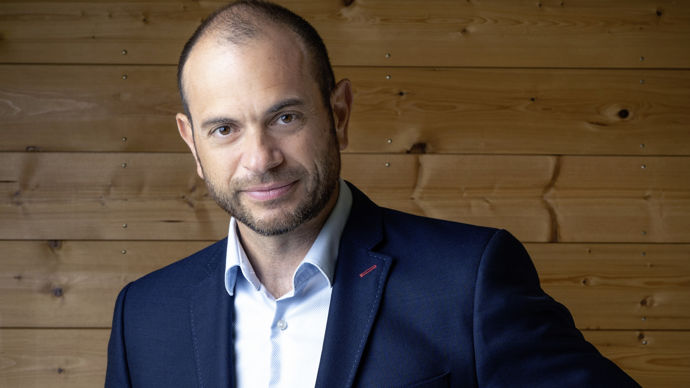 « Nos analyses mesurent la microbiologie du sol, distinguent les grandes familles ainsi que les organismes actifs, inactifs ou morts », explique Matthieu Dubernet, responsable du groupe Laboratoires Dubernet et de la filiale Terra Mea.