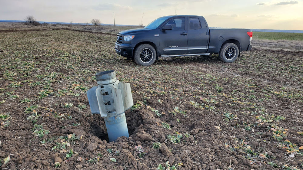 Les bombes qui n’ont pas explosé, les obus et les mines disséminés en Ukraine risquent de rendre inexploitables des terres agricoles.