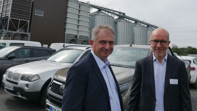 Le président d'Agribio Union, Olivier Ladeveze, et le directeur général, Stéphane Vanrenterghem, ont accueilli les invités lors de l’inauguration, jeudi 1er juin, du silo de Roquelaure (Gers).