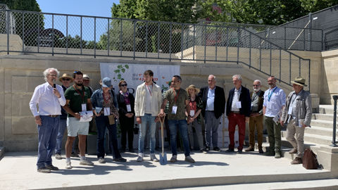 La remise des prix de l'édition 2023 de Jardins,Jardin a eu lieue sur les escaliers à l'entrée de la manifestation.