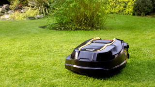 Des robots de tonte pour grands jardins Des robots de tonte pour grands jardins