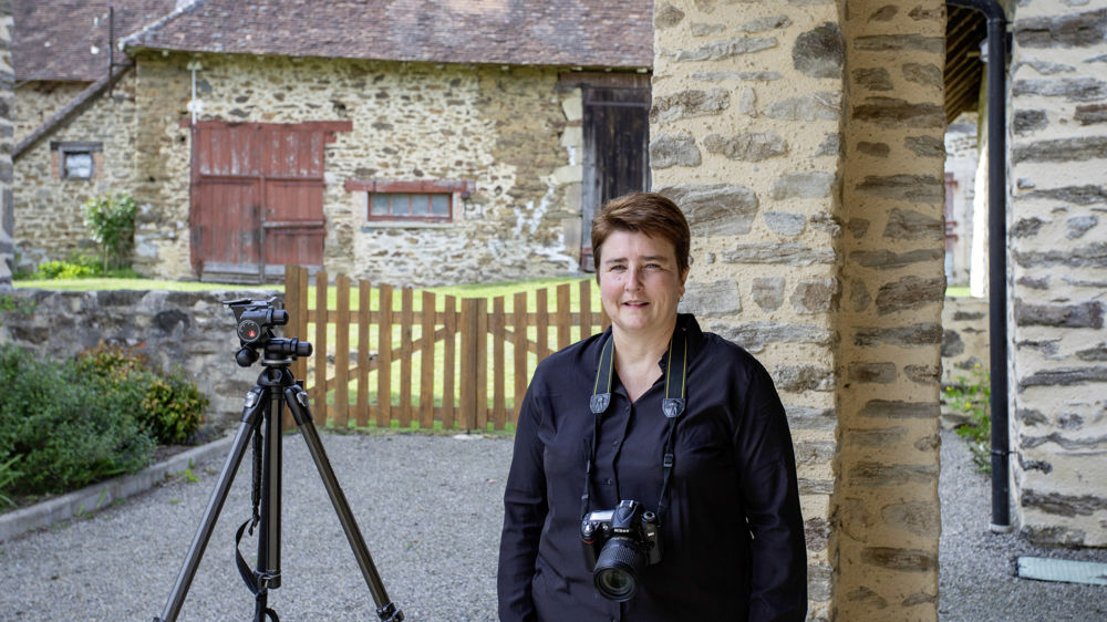 La photographe amateure Odile Masset organise des expositions collectives et préside un club photo.