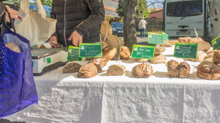 Les Français enquêtés se déclarent prêts à consommer davantage local et de saison. Les Français enquêtés se déclarent prêts à consommer davantage local et de saison.