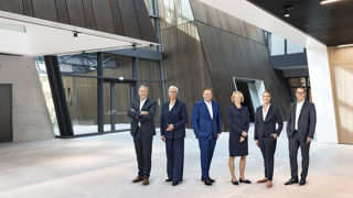 Le directoire du groupe Stihl (de gauche à droite) : Dr. Michael Prochaska (RH & juridique), Ingrid Jägering (finance), Michael Traub (PDG), Anke Kleinschmit (développement), Sarah Gewert (marketing & ventes) et Martin Schwarz (production).