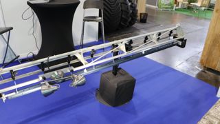 Le dispositif Wulp imprime une oscillation d’avant en arrière aux buses afin de faciliter la pénétration du produit et de réduire la dérive.