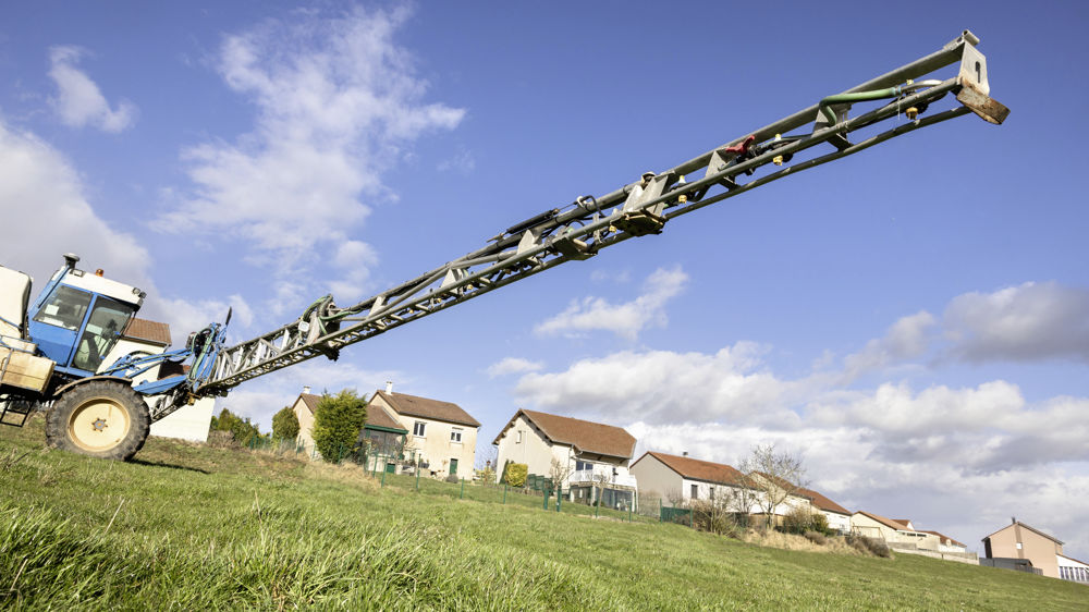 Le plan Ecophyto est inscrit dans la stratégie nationale biodiversité et prévoit de réduire de moitié les usages des produits phytosanitaires d'ici à 2030.