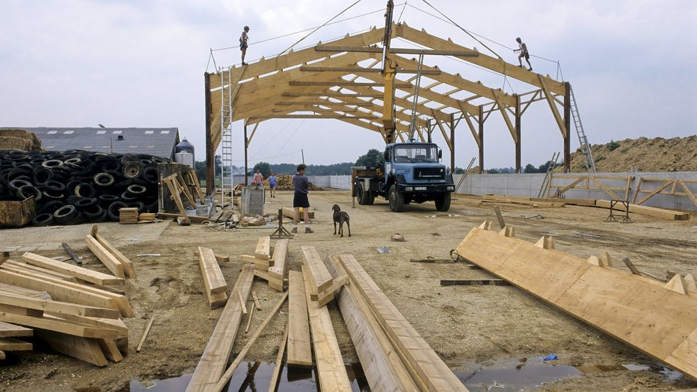 « Les objectifs de lutte contre l’artificialisation ne peuvent constituer un frein » aux constructions et installations agricoles, selon le projet de décret.